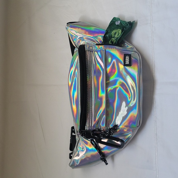 BARK Fanny Pack Silver Iridescent for Hoomans People. - Picture 3 of 17